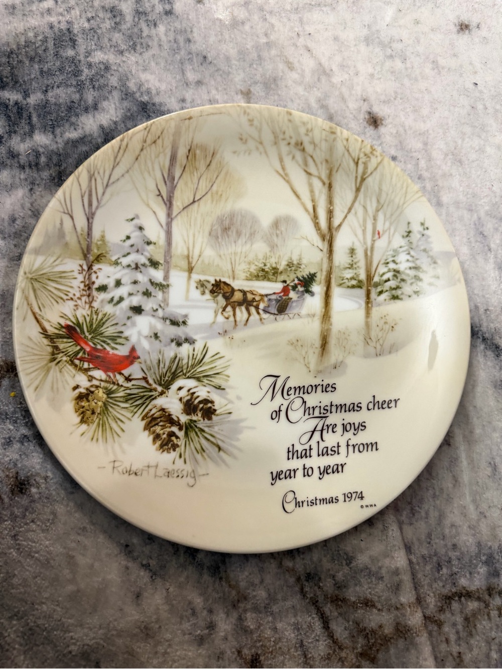 Robert Laessig Christmas Decorative Porcelain Plate 1974
